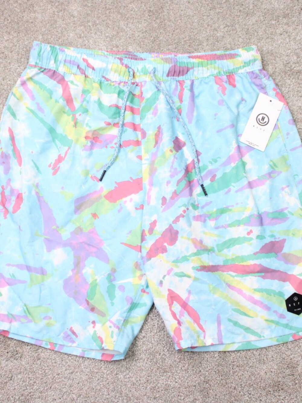 Neff Shorts NWT Mens XL Blue/Pink/Purple Abstract 9" Unlined Drawstring Athletic
